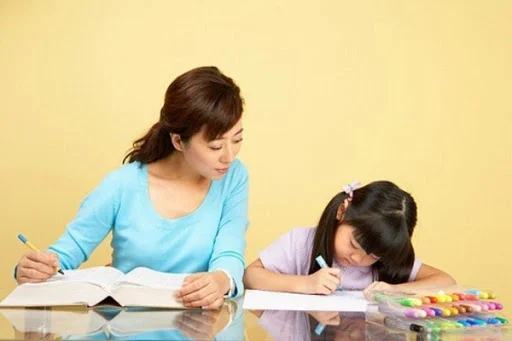 Nguyên nhân trẻ lười ngồi vào bàn học và cách để bố mẹ giúp con khắc phục - Ảnh 2