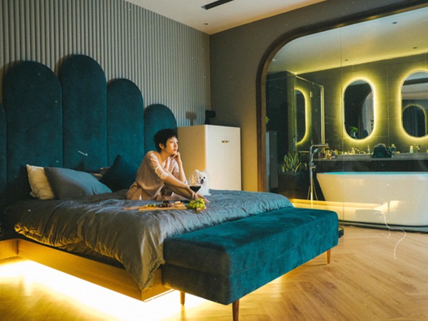 Căn hộ của Bảo Anh: Phòng khách tông xám trầm cá tính, phòng ngủ xanh đậm sang trọng, đẹp như studio - Ảnh 7