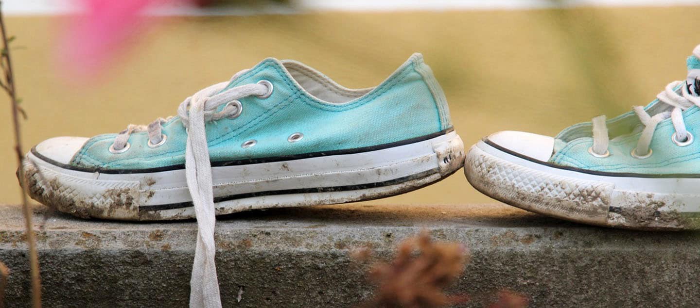 Những sai lầm khi đi giày trong mùa hè tuyệt đối đừng phạm phải kẻo gây hại sức khỏe - Ảnh 3