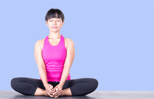 Những tư thế yoga cực đơn giản tại nhà giúp tăng khả năng thụ thai, chị em không thể bỏ qua - Ảnh 3