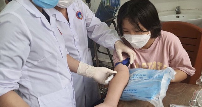 Thông tin mới về tình hình sức khỏe của hơn 700 ca sốt bất thường tại tỉnh Bắc Kạn: Tiến triển tốt, có dấu hiệu khả quan - Ảnh 2