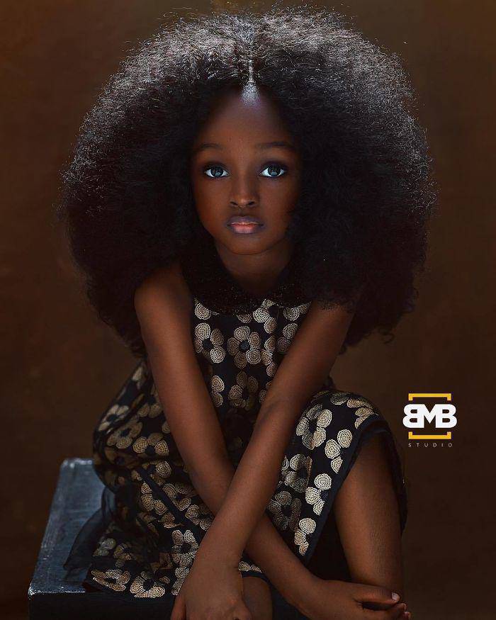 Cô bé Châu Phi sở hữu nhan sắc phá vỡ mọi quy chuẩn về cái đẹp của thế giới gây tiếc nuối với nhan sắc hiện tại - Ảnh 4