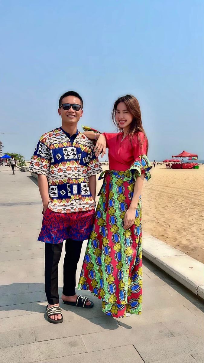 Quang Linh Vlogs xin vía cậu bé “Lôi Con” Châu Phi để được Hoa hậu thơm má - Ảnh 8