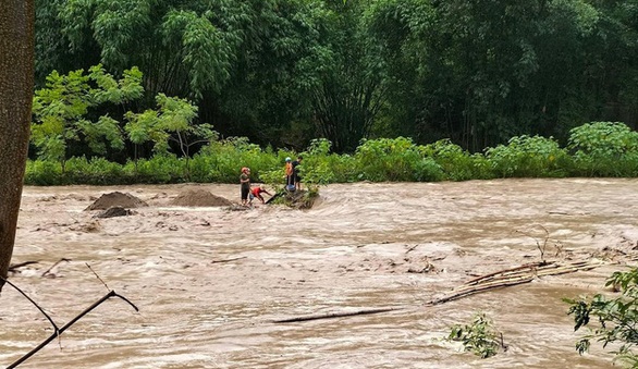 Đã tìm thấy nạn nhân cuối cùng bị lũ cuốn trôi ở Cao Bằng, cơn bão táp đã cướp đi mạng sống 4 người - Ảnh 2