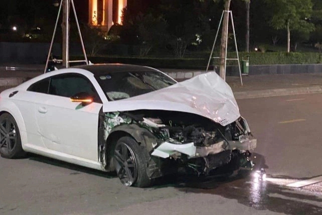 Vụ siêu xe Audi phóng nhanh vượt ẩu tông chết 3 người ở Bắc Giang: Tài xế dự tiệc trước khi gây tai nạn kinh hoàng - Ảnh 1