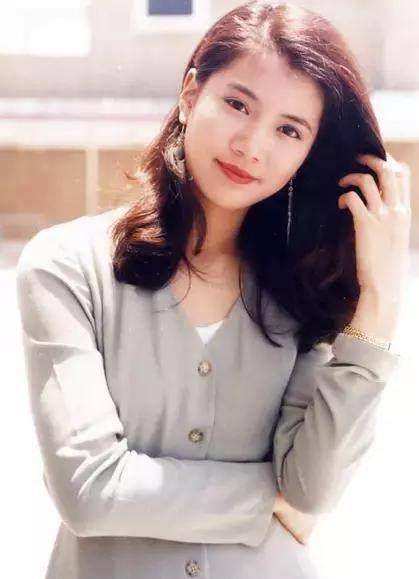 Sau khi xem những bức ảnh năm 19 tuổi của Viên Vịnh Nghi, tôi đã hiểu tại sao Trương Trí Lâm không để tâm đến quá khứ của cô ấy!  - Ảnh 3