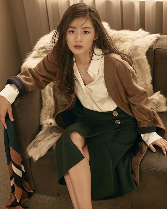 'Visual' xưa - nay của 4 mỹ nhân hàng đầu màn ảnh Hàn Quốc quá khứ vs hiện tại: Song Hye Kyo tiều tụy sau ly hôn, Jun Ji Hyun giữ vững nhan sắc 'tường thành' - Ảnh 9