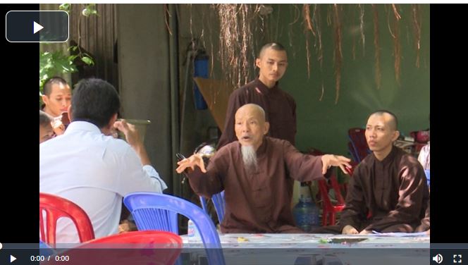 Lật tẩy clip “thầy ông nội” ở “Tịnh thất Bồng Lai”: hàng loạt hành vi phạm pháp - Ảnh 2