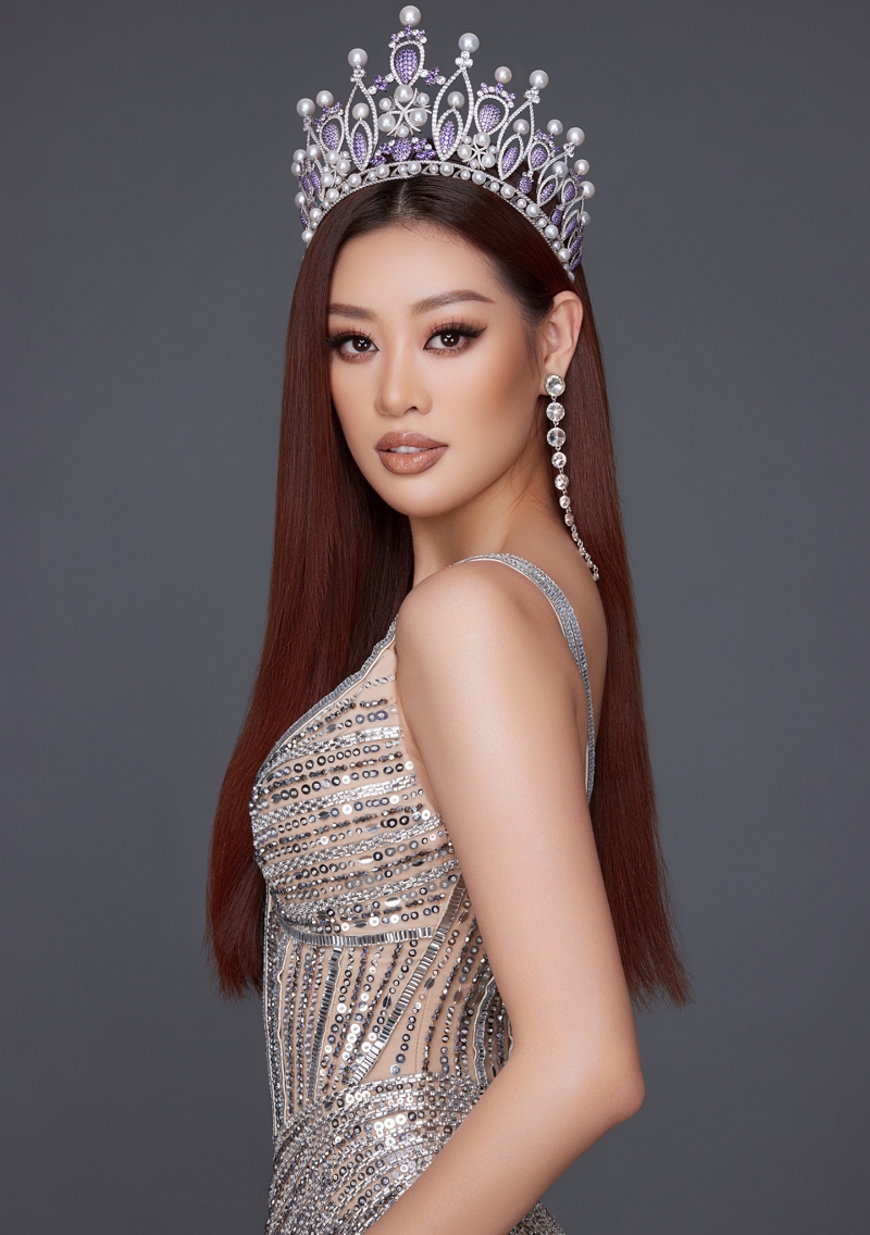 Hoa hậu Khánh Vân khoe vòng 1 căng mọng tròn đầy trong bộ ảnh quyền lực kỷ niệm 2 năm đăng quang - Ảnh 1