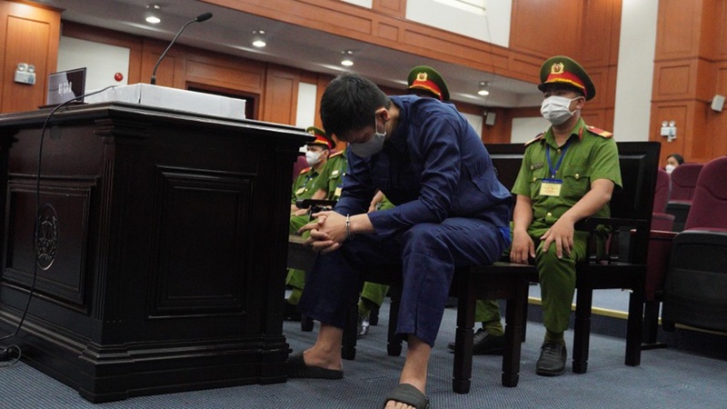 Tòa cáo buộc lời khai hoảng loạn của Nguyễn Kim Trung Thái, khẳng định lúc con cấp cứu, bị cáo 'bĩnh tĩnh xóa hết dữ liệu camera an ninh' - Ảnh 2