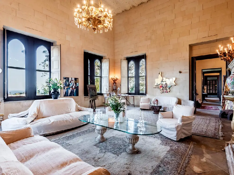 Bên trong tòa lâu đài phong cách Ý trong phim 'Bố già' được rao bán 6,6 triệu USD đẹp mê mẩn - Ảnh 4