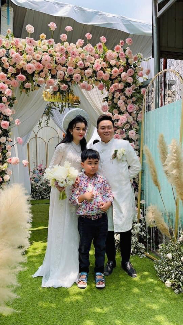 Giữa sóng gió thị phi, bà Nguyễn Phương Hằng và đại gia Dũng 'lò vôi' bí mật tổ chức hôn lễ cho con trai - Ảnh 1