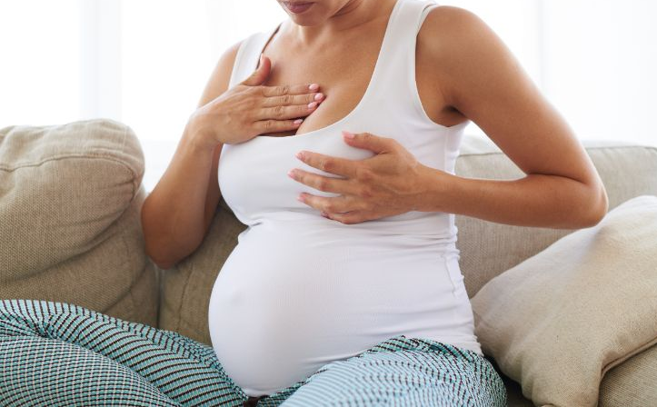 Cách matxa ngực cho mẹ bầu giảm tắc sữa sau sinh