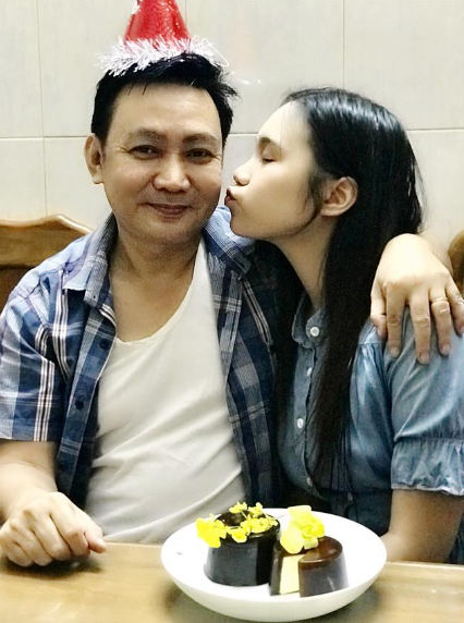 Trịnh Kim Chi hạnh phúc nghẹn ngào khi con gái lớn biết làm bánh mừng sinh nhật bố - Ảnh 3