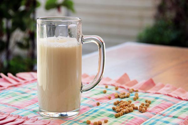 Sữa đậu nành có tác dụng ‘thần thánh’ gì mà phụ nữ Nhật ngày nào cũng uống 1 ly - Ảnh 1