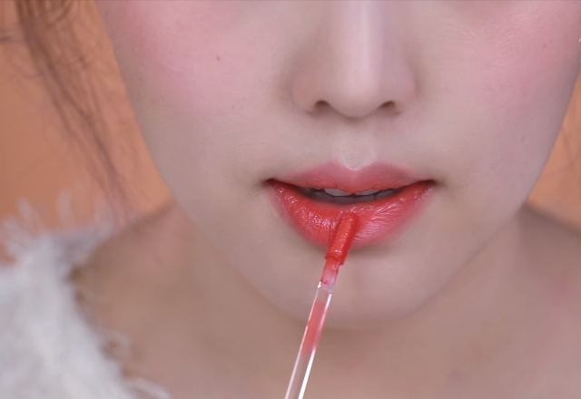 Cách trang điểm tự nhiên cho bạn gái xinh 'lung linh' như hotgirl Hàn Quốc ngày Valentine - Ảnh 17