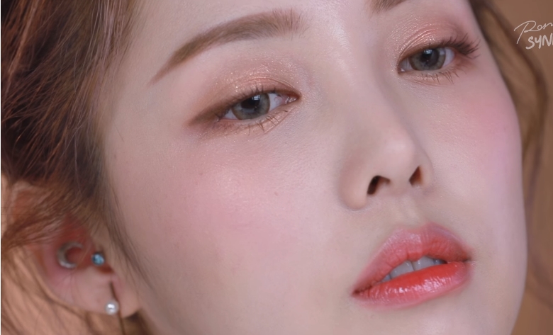 Cách trang điểm tự nhiên cho bạn gái xinh 'lung linh' như hotgirl Hàn Quốc ngày Valentine - Ảnh 18
