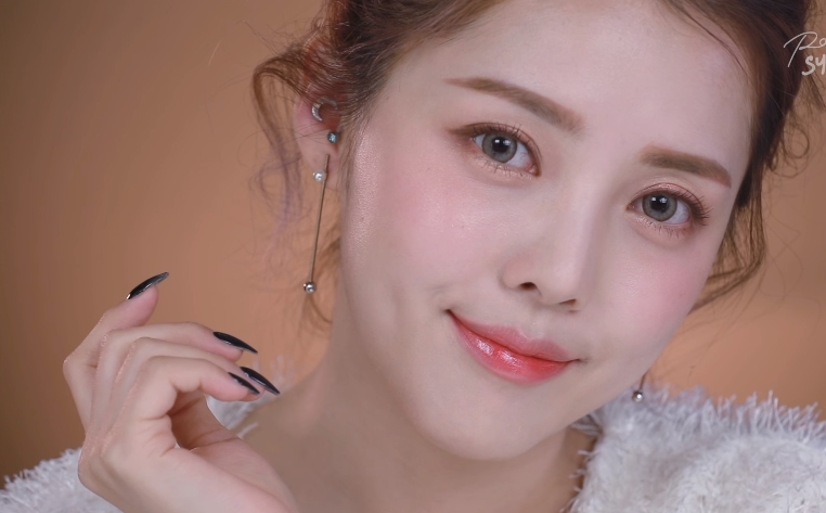 Cách trang điểm tự nhiên cho bạn gái xinh 'lung linh' như hotgirl Hàn Quốc ngày Valentine - Ảnh 19