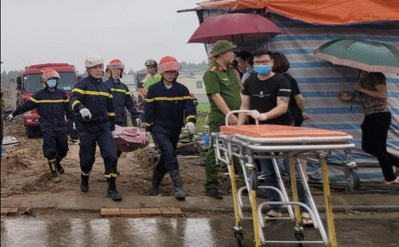 Bắc Ninh: Sập giàn giáo công trình xây dựng khiến 2 công nhân tử vong - Ảnh 3