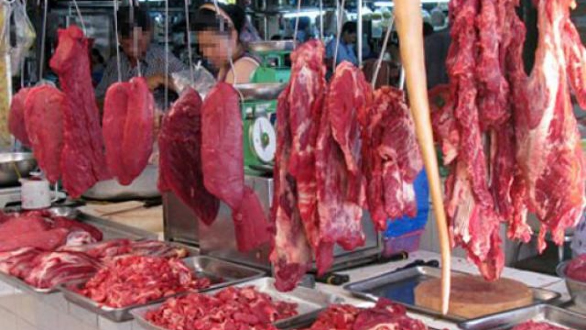 Dấu hiệu thịt bị 'bơm nước' thường thấy, vì sao thịt bò thường treo còn thịt heo đặt dưới mặt bàn: Đây là câu trả lời - Ảnh 2