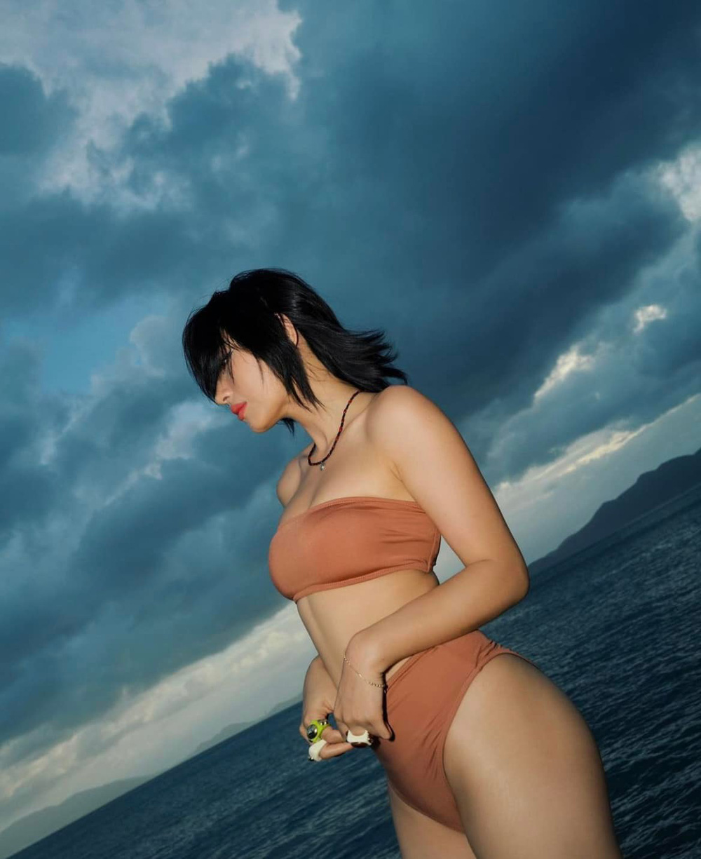 Hot girl Châu Bùi diện bikini khoe thân hình nóng bỏng cùng nhan sắc gợi cảm ở tuổi 25 - Ảnh 9