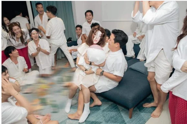 Dàn sao Việt quậy tưng bừng, chơi “quên lối về” trong lễ cưới Puka và Gin Tuấn Kiệt - Ảnh 5