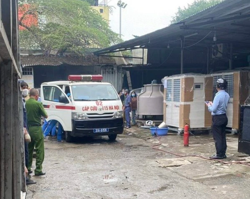 Nổ bình nén khí ở Hà Nội: Nạn nhân bị thương nặng nhất đã tử vong - Ảnh 2