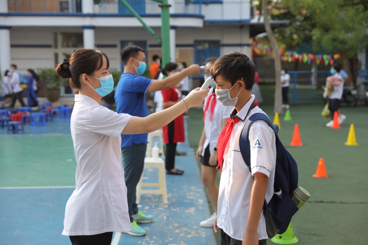 Sở GD&ĐT Hà Nội quyết định xem xét tổ chức hoạt động bán trú cho học sinh từ lớp 7 - 12 - Ảnh 1