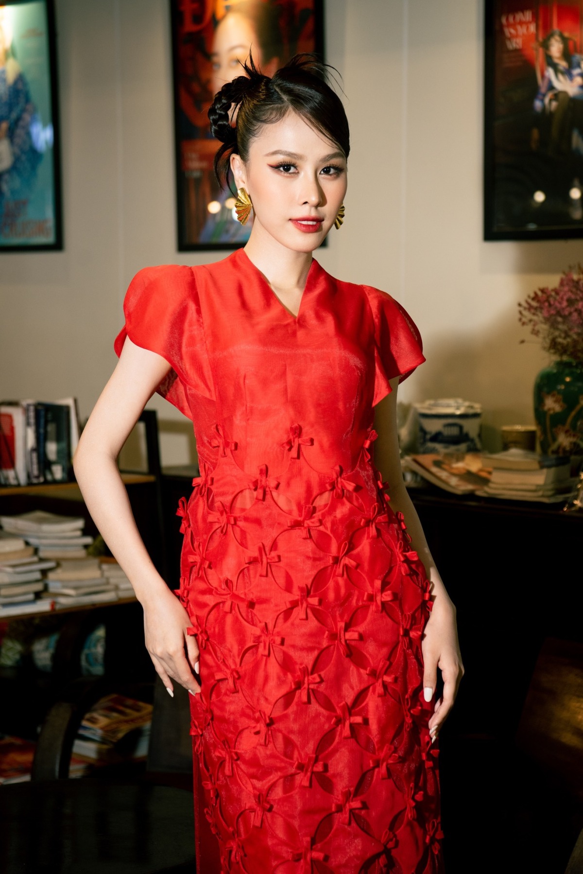 Dàn mỹ nhân Việt khoe sắc xinh đẹp '10 phân vẹn 10' trong tà áo dài đậm sắc Xuân trước thềm năm mới - Ảnh 8