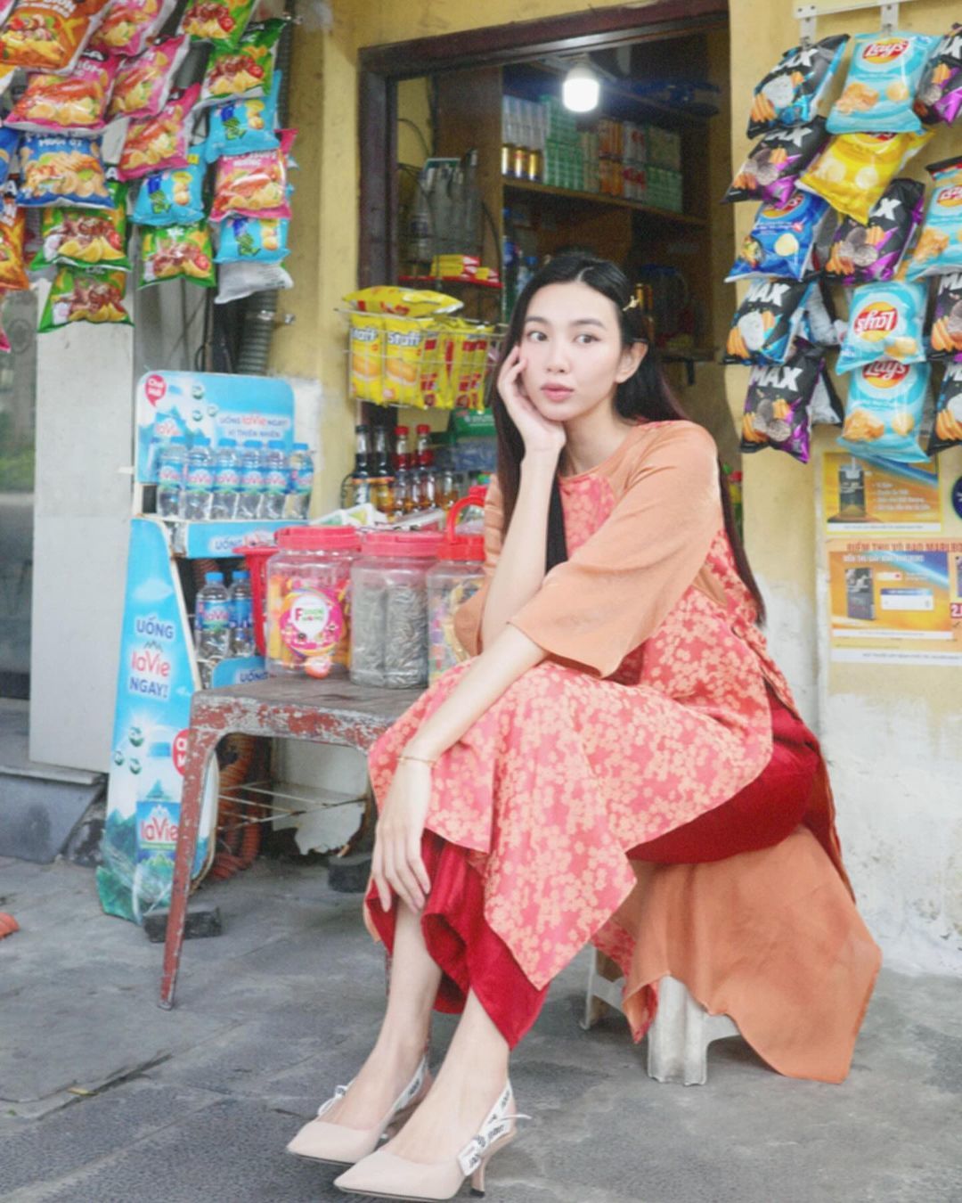 Dàn mỹ nhân Việt khoe sắc xinh đẹp '10 phân vẹn 10' trong tà áo dài đậm sắc Xuân trước thềm năm mới - Ảnh 6