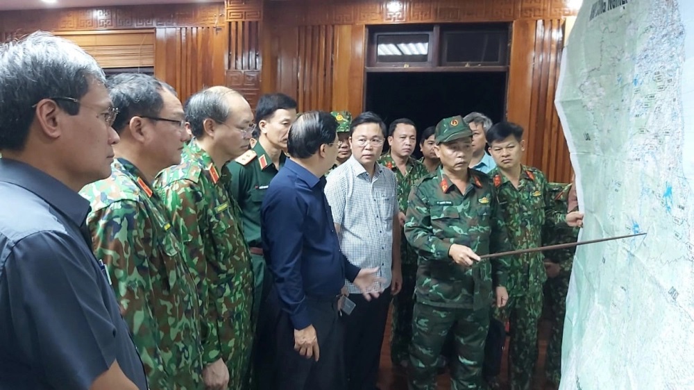 Tin mới nhất về 2 vụ sạt lở ở Quảng Nam: Vùi lấp 53 người, đã tìm thấy 11 thi thể - Ảnh 1