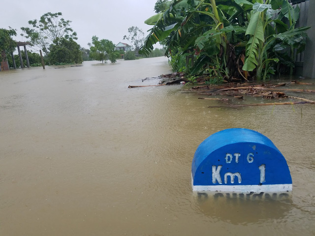 Thừa Thiên Huế: 5 người mất tích, bị thương, 1.100 nhà dân bị ngập lụt - Ảnh 1