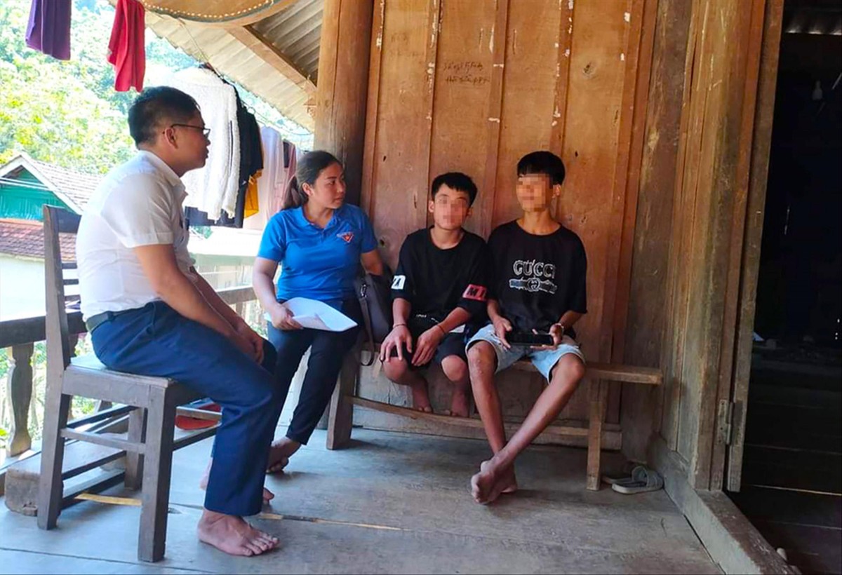 Nhiều học sinh ở Nghệ An bỏ học đi lấy chồng, lấy vợ: 'Chúng tôi buồn và tiếc lắm nhưng không còn cách nào khác' - Ảnh 2