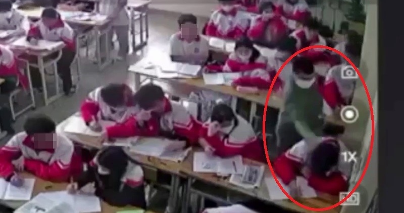 Thực hư video thầy giáo tát học sinh dài 3 phút ở Thanh Hóa: Giao bài tập nhưng không làm? - Ảnh 1