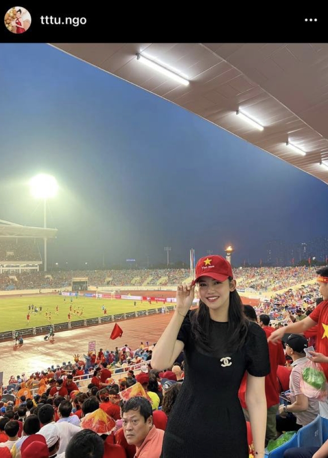 Trường Giang - Nhã Phương và dàn sao Vbiz vỡ oà trước chiến thắng của đội tuyển U23 Việt Nam tại SEA Games 31 - Ảnh 3