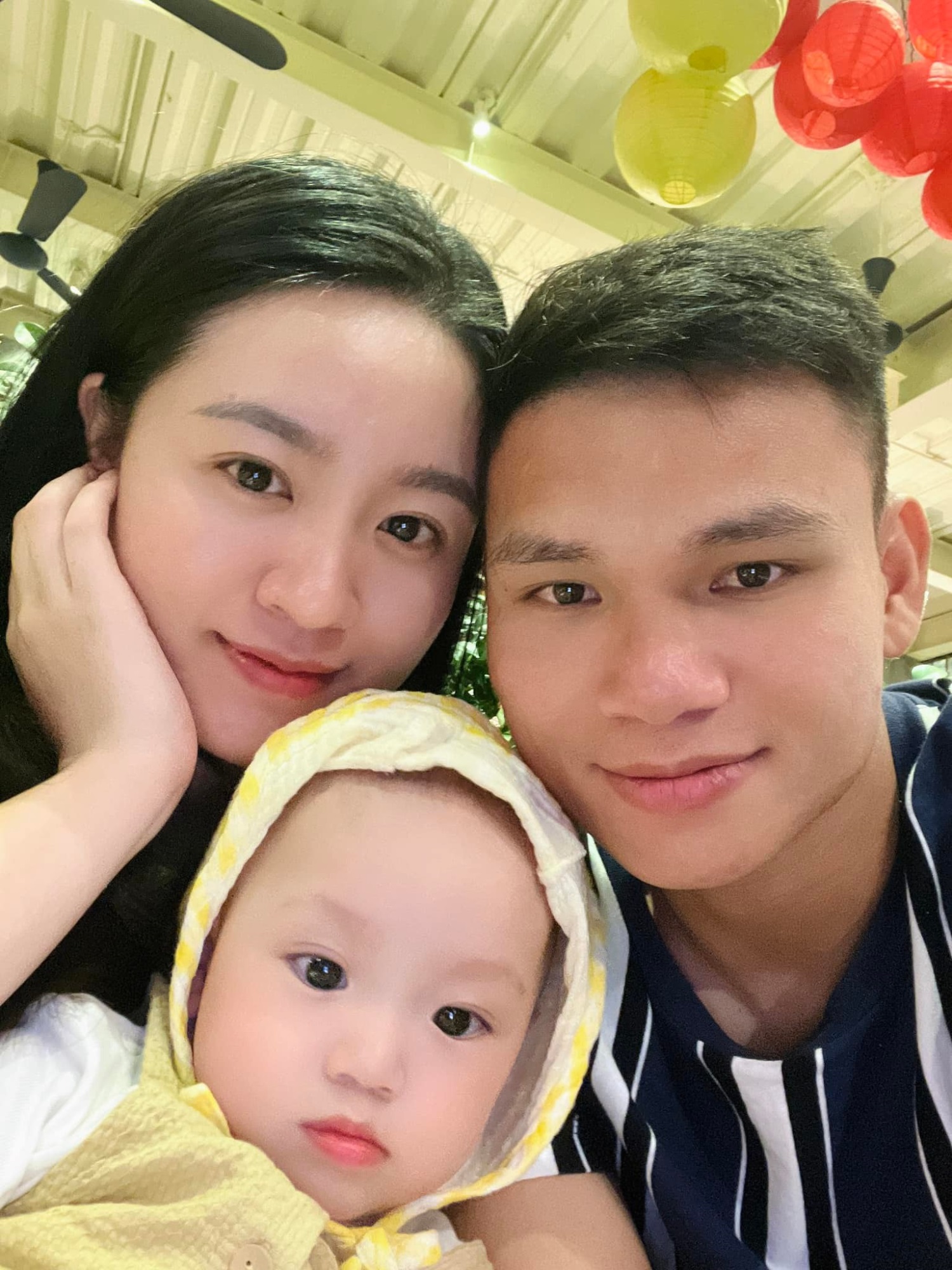 'Cầu thủ nghèo nhất Việt Nam' - Phạm Xuân Mạnh hé lộ nơi ở mới của gia đình: Sang trọng không kém gì khách sạn 5 sao  - Ảnh 6