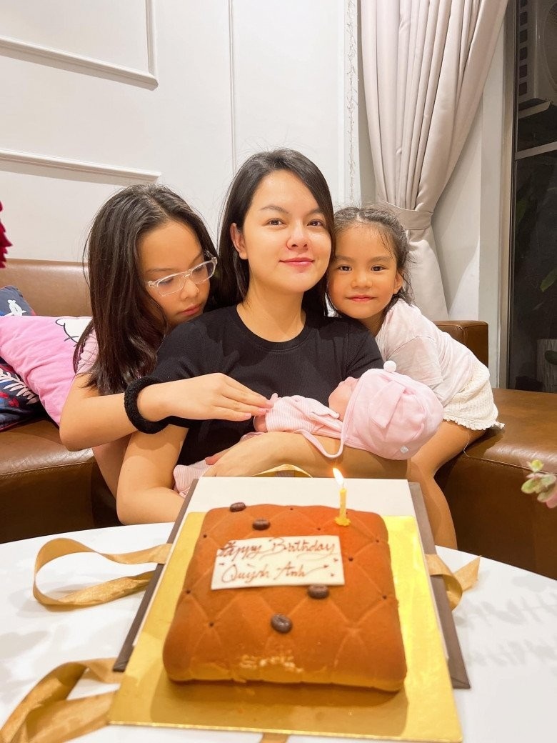 Hậu ly hôn một mình nuôi 3 con gái, Phạm Quỳnh Anh ngày càng hạnh phúc: 3 nhóc tỳ không chỉ thông minh mà còn thương mẹ - Ảnh 2