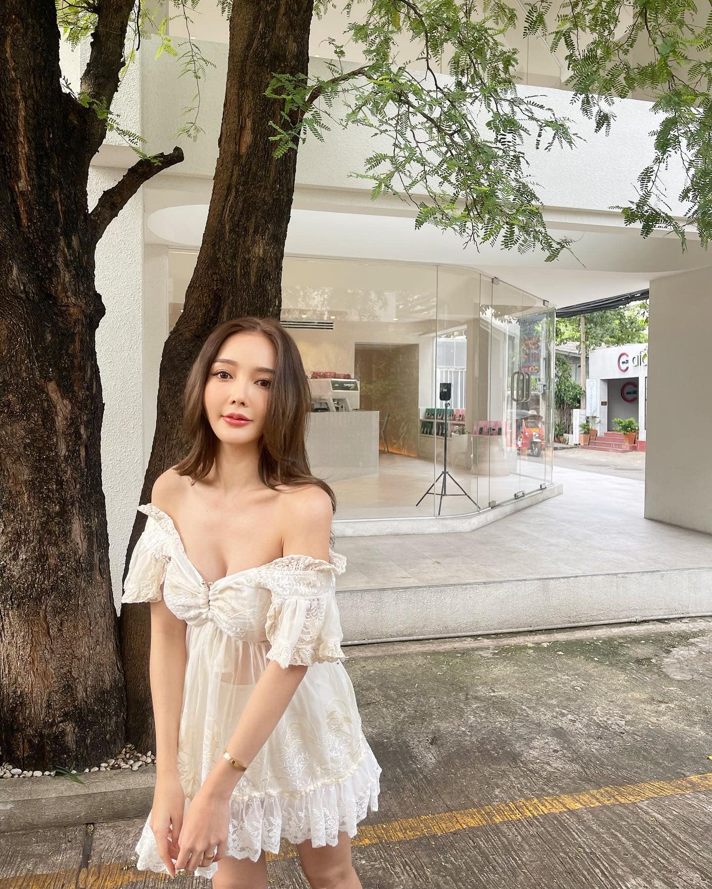 Hot girl lai Thái Lan cùng vẻ đẹp tựa như làn gió mới khiến đàn ông mê mẩn không thôi - Ảnh 2