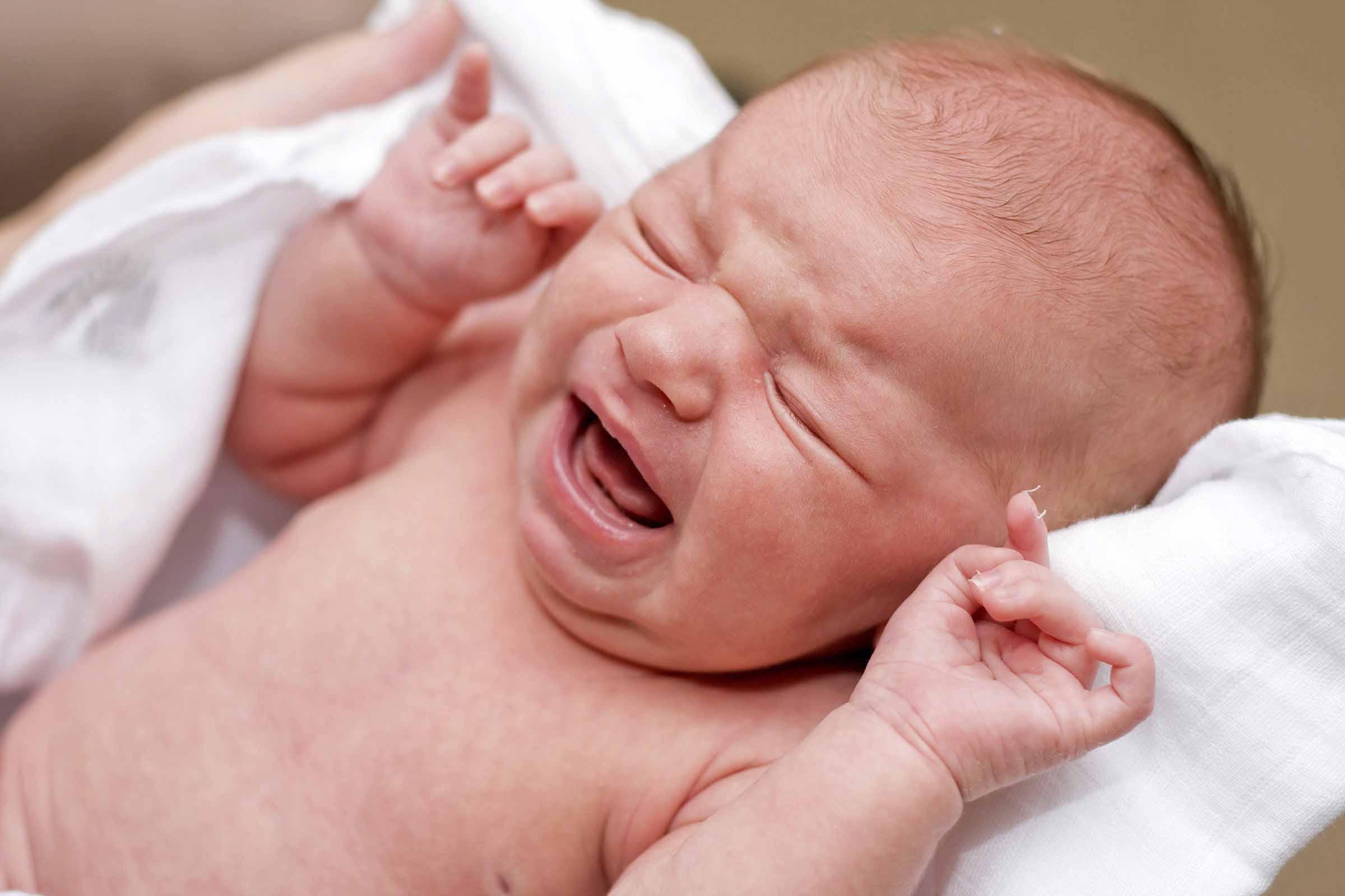 Chữa ho cho trẻ sơ sinh bằng lá hẹ có hiệu quả không? ảnh 1