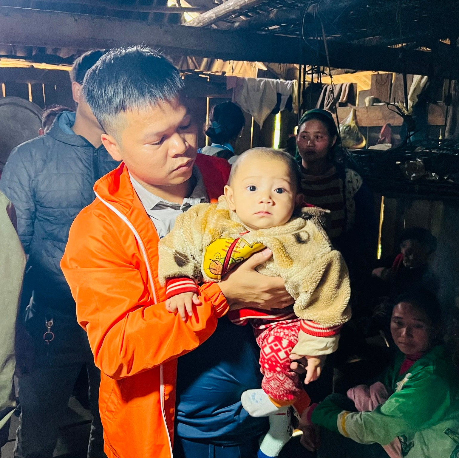 Cặp vợ chồng tử vong thương tâm trong vụ tai nạn cao tốc Cam Lộ - La Sơn: Kết hôn chưa bao lâu, bỏ lại con thơ mới 7 tháng tuổi - Ảnh 2