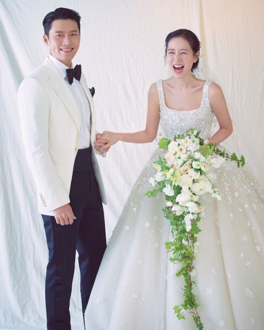 Nhìn lại hôn lễ đẹp như truyện cổ tích của cặp đôi vàng trong làng giải trí Hàn Quốc Hyun Bin - Son Ye Jin - Ảnh 2