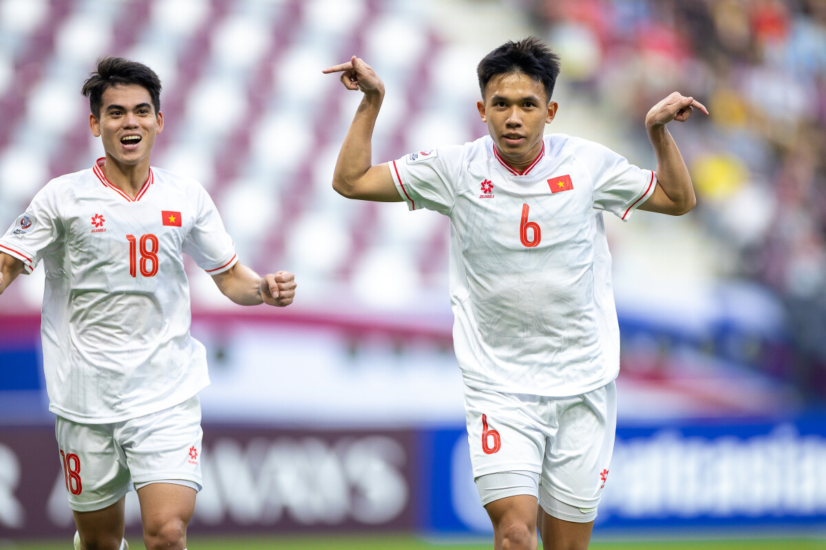 U23 Việt Nam lập 3 cột mốc lịch sử ở giải châu Á sau trận thắng U23 Malaysia, trở thành 'lá cờ đầu' của bóng đá Đông Nam Á - Ảnh 1