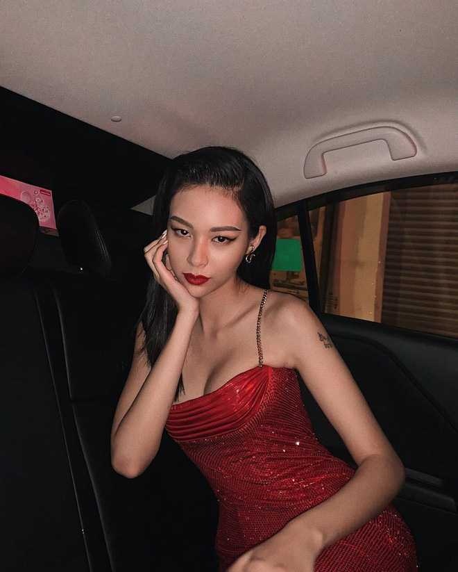 'Hot girl đi hát' Phí Phương Anh diện bikini đỏ rực, khoe thân hình nóng bỏng ở tuổi 24 - Ảnh 7