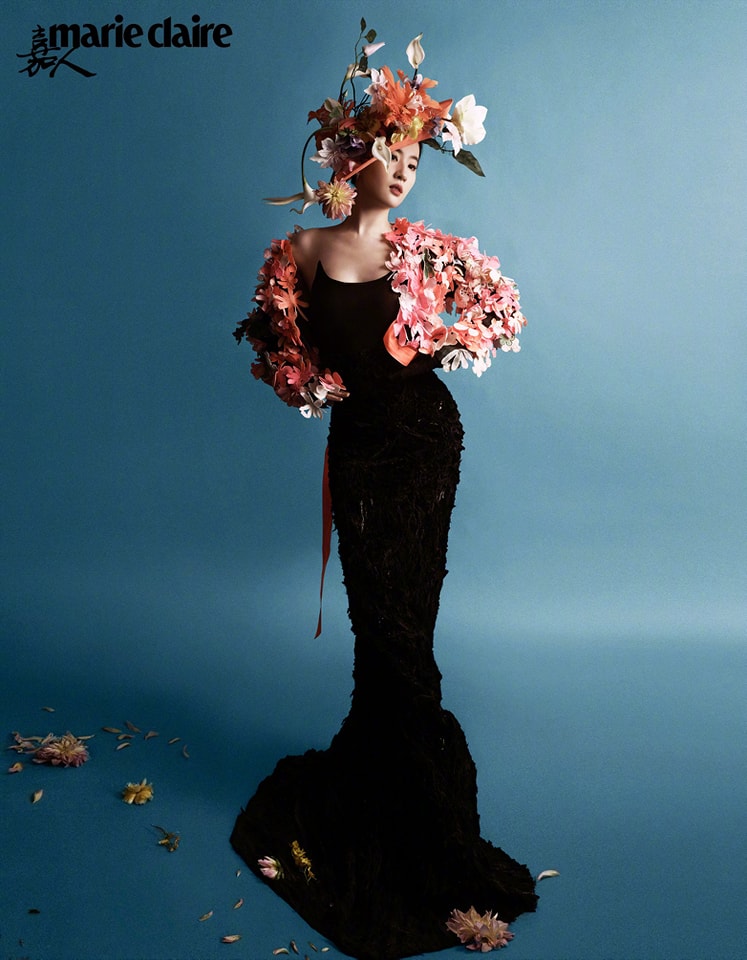 Lưu Diệc Phi hóa nàng thơ trong bộ ảnh ngập tràn sắc hoa của tạp chí Marie Claire số mới nhất - Ảnh 12