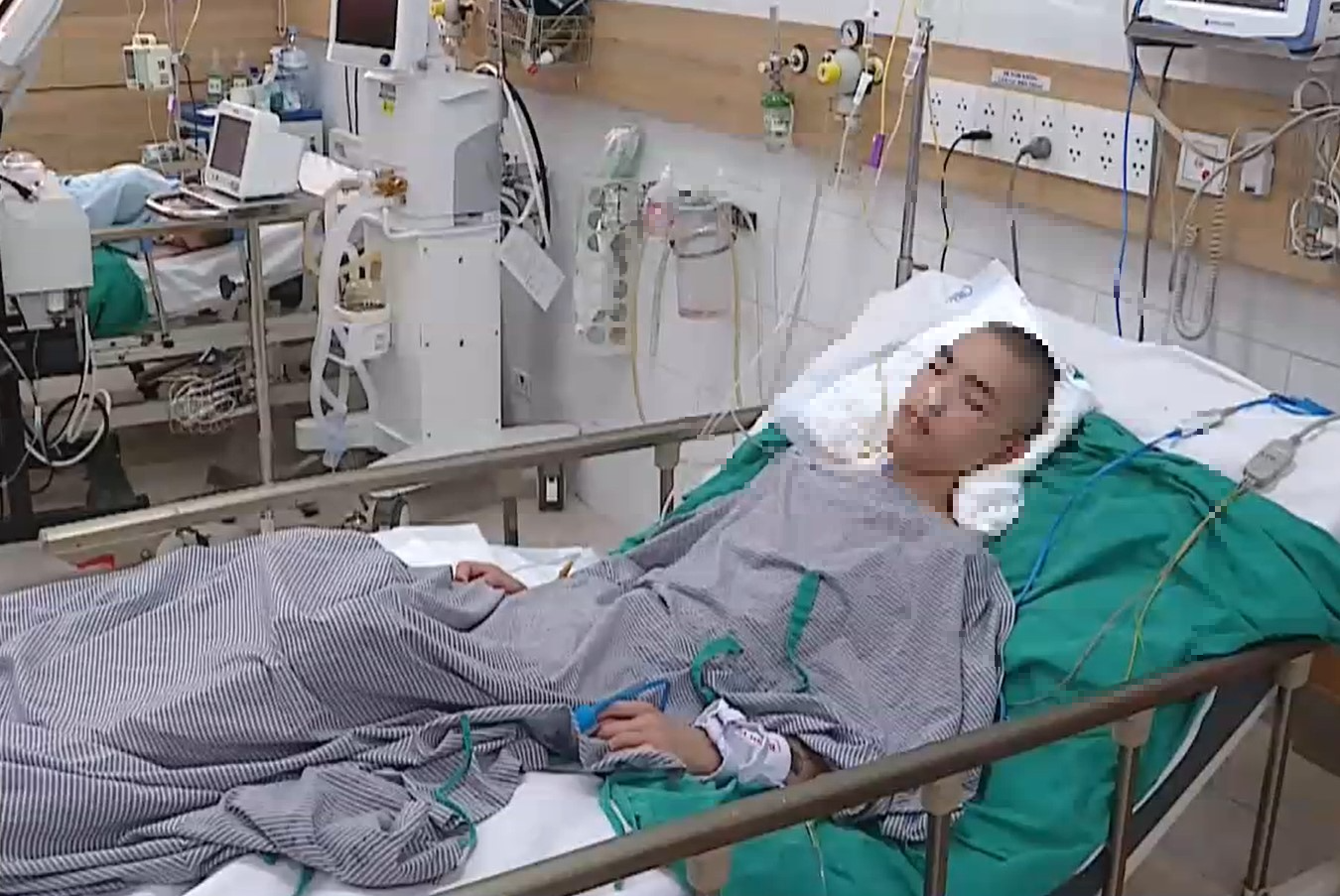Vụ nhiều công nhân nghi ngộ độc khí tại Bắc Ninh: 1 người có dấu hiệu mất não dẫn đến tử vong - Ảnh 2