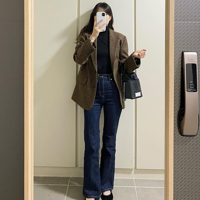 10 cách mặc áo blazer với quần jeans thanh lịch, sành điệu từ công sở ra phố - Ảnh 4