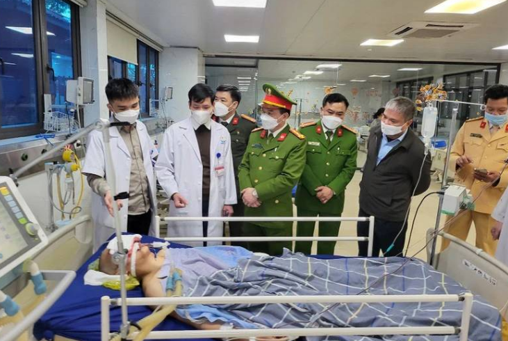 Tình trạng sức khỏe của các nạn nhân sống sót trong vụ tai nạn xe khách nghiêm trọng ở Tuyên Quang - Ảnh 1
