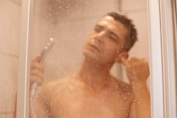 7 cách bảo vệ tai khi nước tràn vào do tắm hoặc đi bơi - Ảnh 1