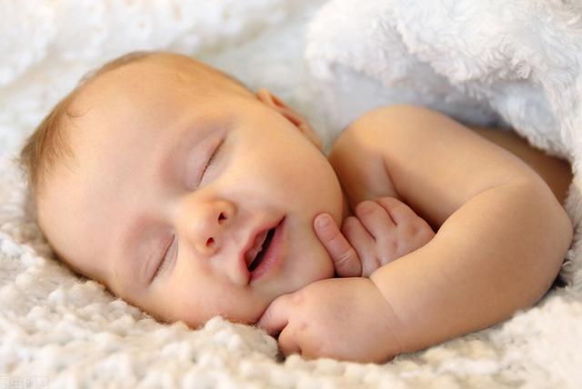 Trẻ có 3 dấu hiệu này khi ngủ khiến cha mẹ lo lắng nhưng lại chứng tỏ não bộ phát triển tốt - Ảnh 2