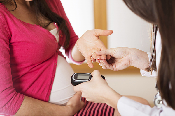 Bệnh tiểu đường thai kỳ rất nguy hiểm cho cả mẹ bầu và thai nhi